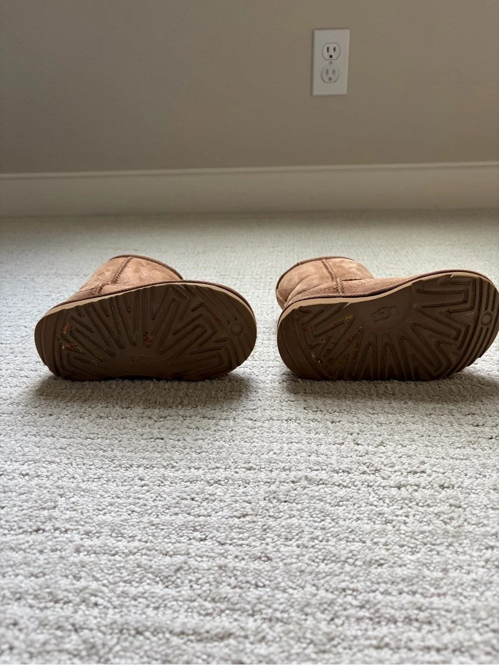UGG Kids Chestnut Shearling-Lined Boots